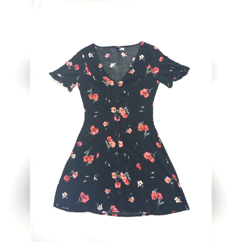 Bershka Black And Pink Button-up Floral Spring/Summer Dress.